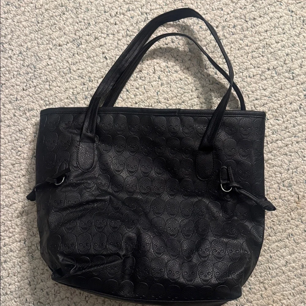 Black Skull Tote Bag 💀